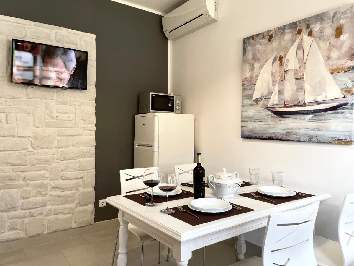 Apartments Villa Ra Zaboric Eksteriør bilde