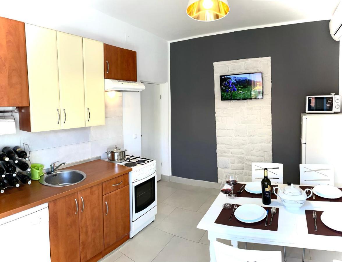 Apartments Villa Ra Zaboric Eksteriør bilde
