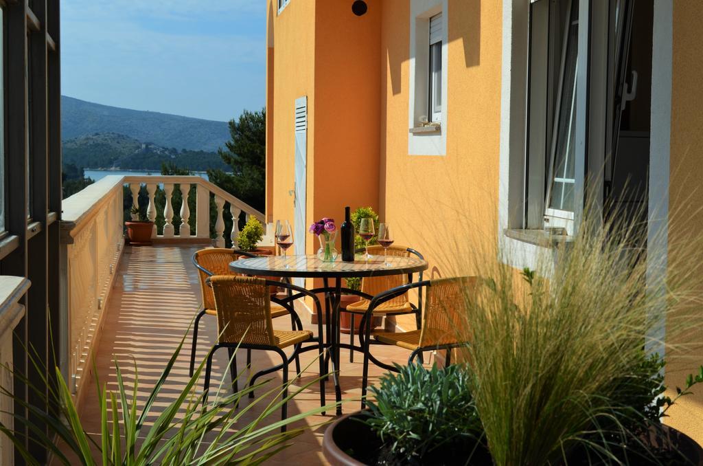 Apartments Villa Ra Zaboric Eksteriør bilde