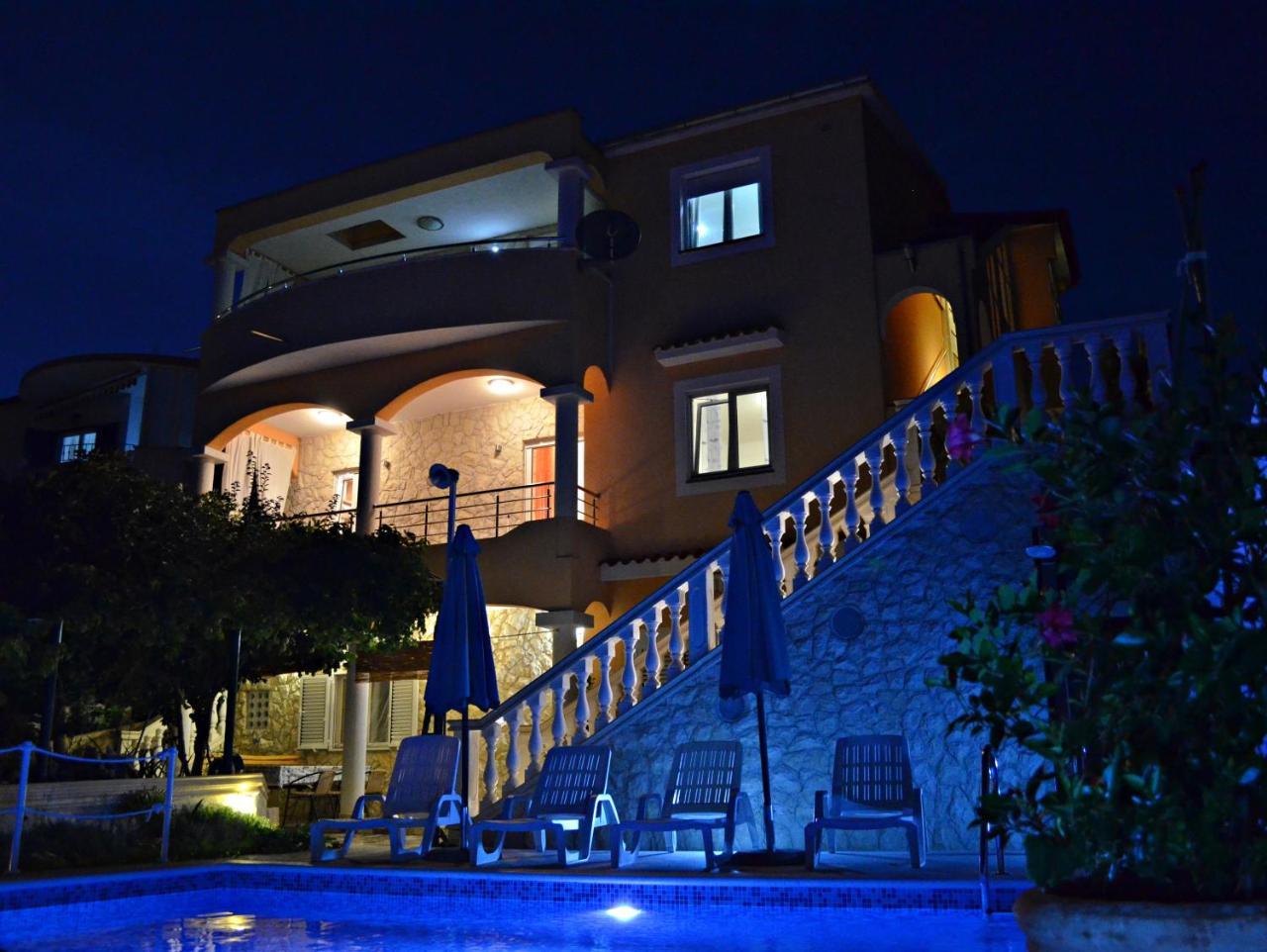 Apartments Villa Ra Zaboric Eksteriør bilde