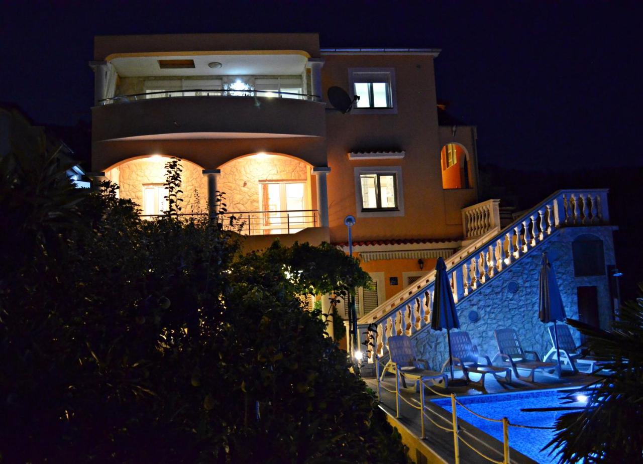 Apartments Villa Ra Zaboric Eksteriør bilde