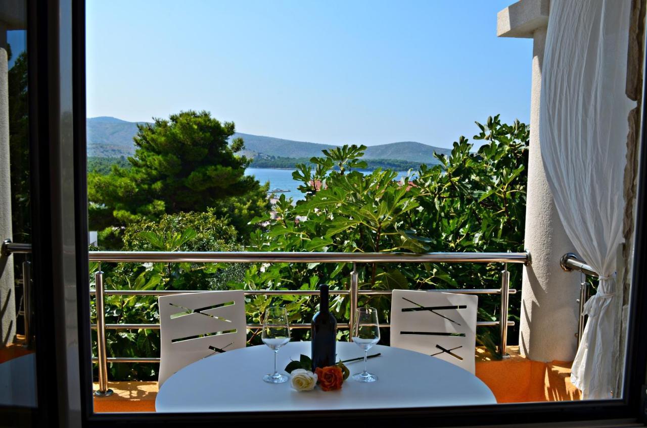 Apartments Villa Ra Zaboric Eksteriør bilde